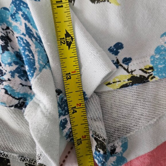 Summer Sweater and Short Set Size L True To Size - Picture 5 of 8